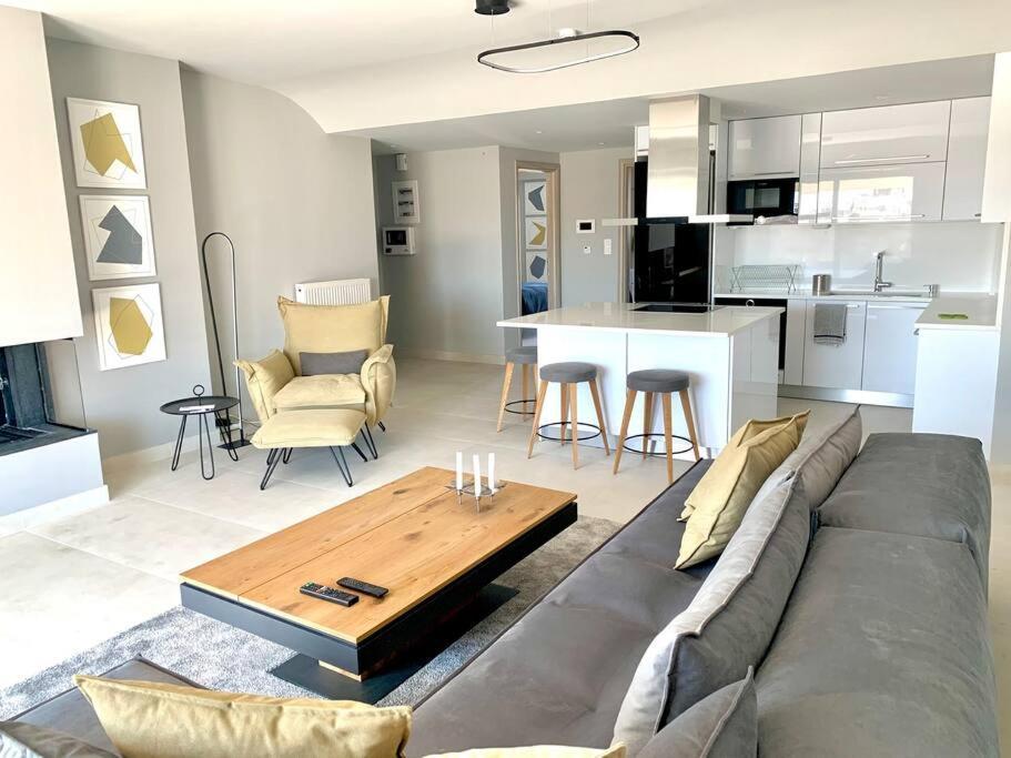Fab New Flat In Central Athens W/ Acropolis Views Kültér fotó